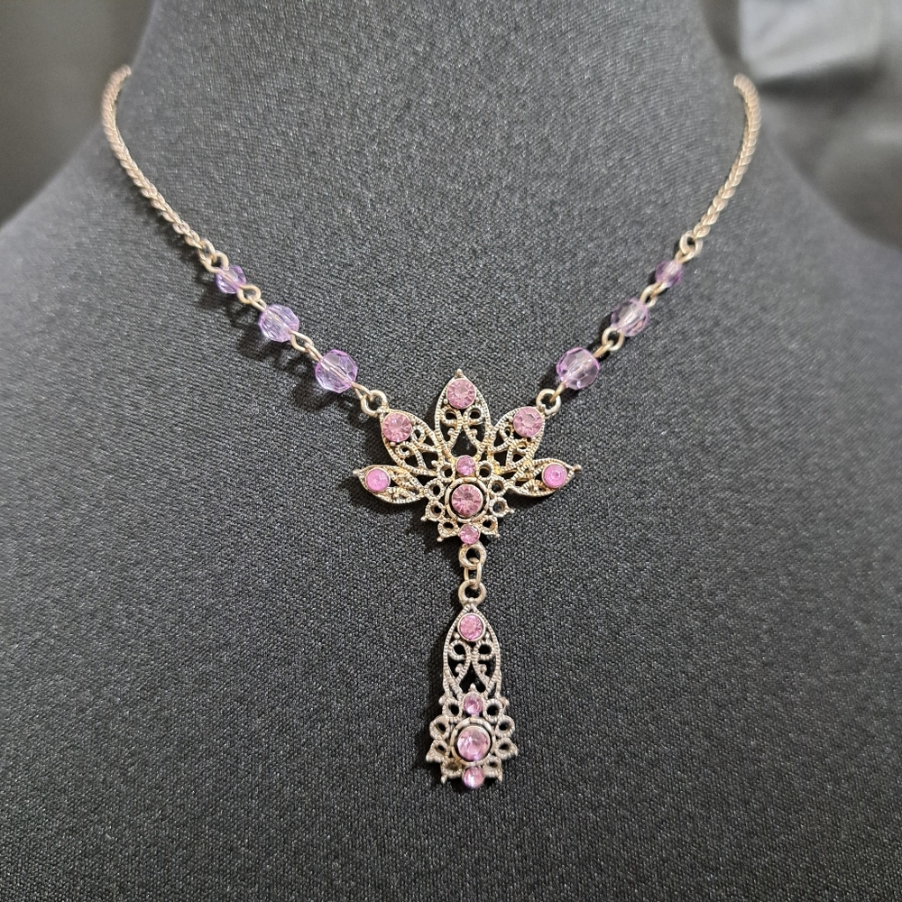 Women's Necklace‎ Victorian Style Silver Tone Purple Beads Size 10 Inches